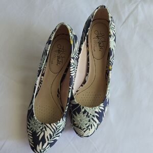 Life Stride Black and White Zebra Print Flats